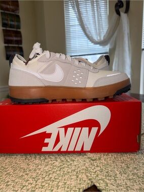 Nike Men’s C1TY Low-Top Sneakers size 8.5 new/box without lid!!